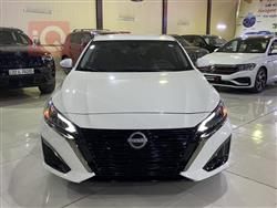 نيسان ألتيما